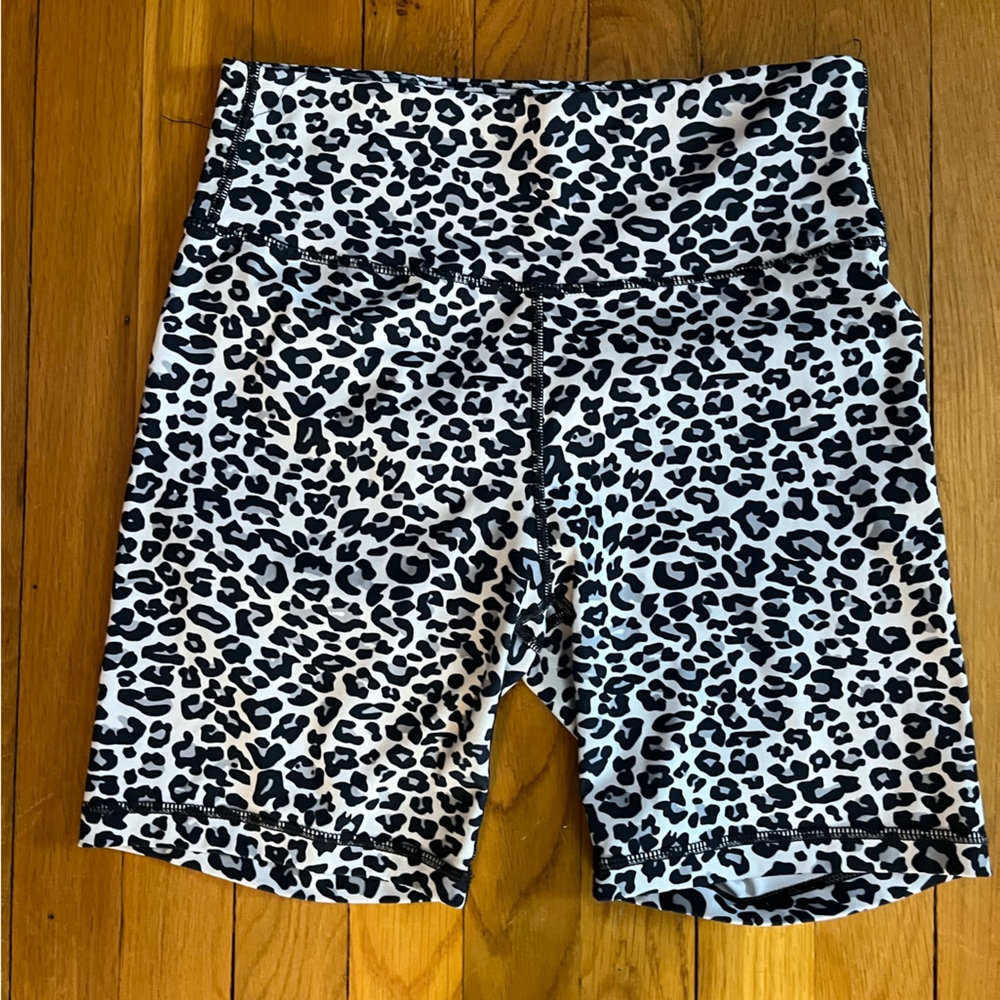 Persit White Leopard Print Biker Shorts
